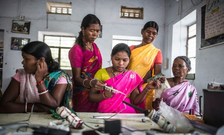 Philips Lighting Powers up Barefoot College in Rajasthan