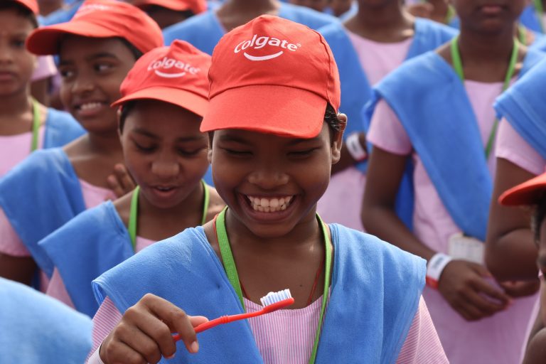 Colgate’s Keep India Smiling Mission Raise Oral Health Awareness With New Guinness World Record