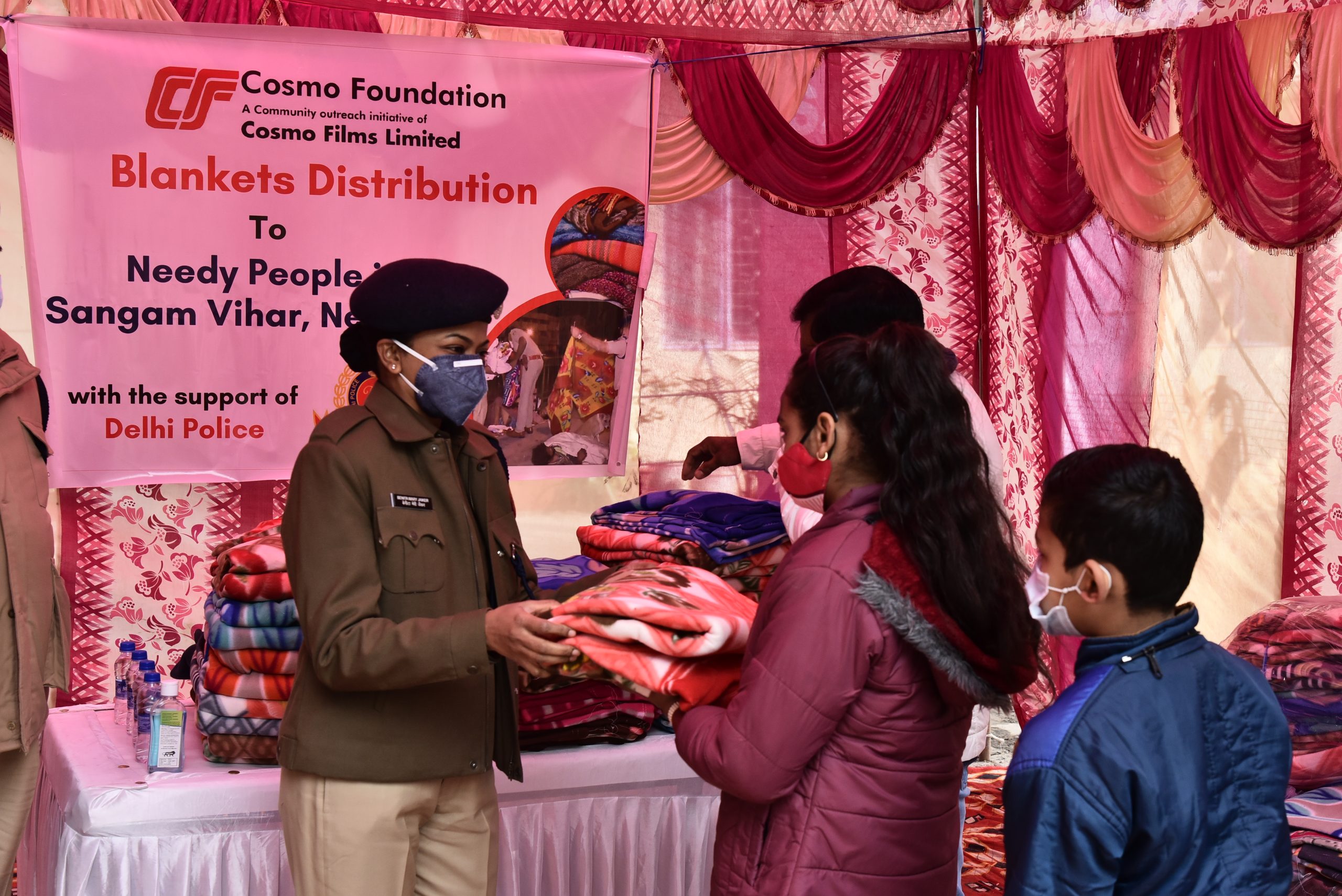 Cosmo Foundation Distributed Blankets to the Needy CSR Mandate