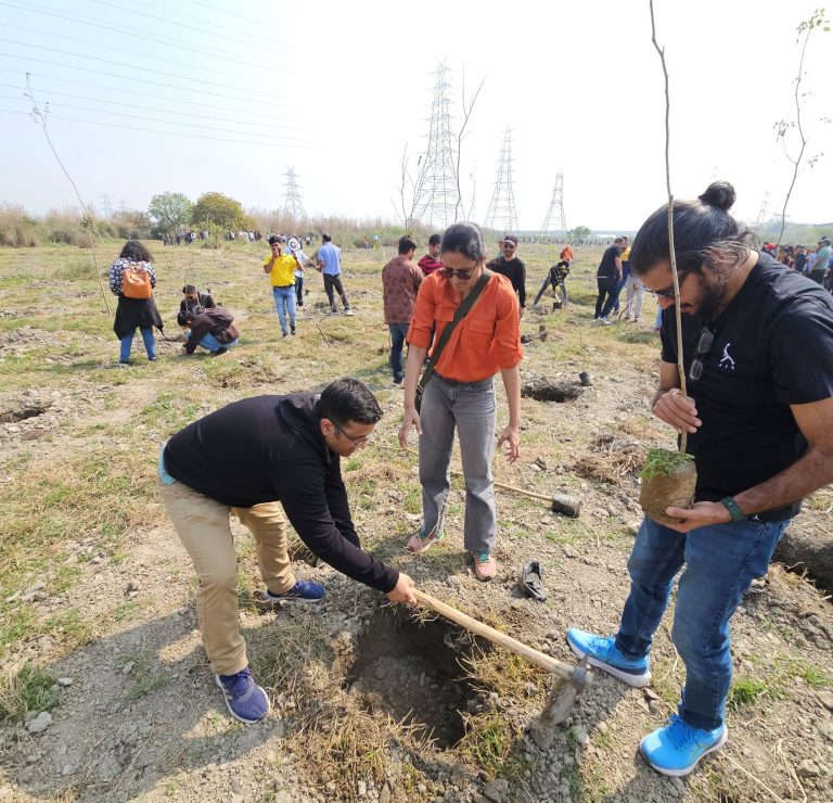 EY GDS Launches Mega Tree Plantation Drive to Combat Air Pollution in Delhi